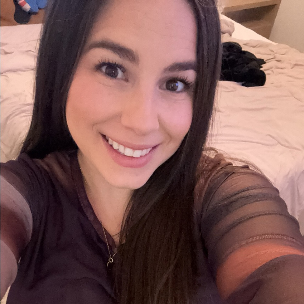 Meet your Posher, Mia